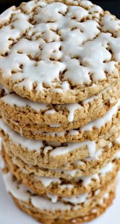 Old-Fashioned Iced Oatmeal Cookies