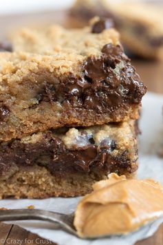 Peanut Butter Cookie Gooey Bars