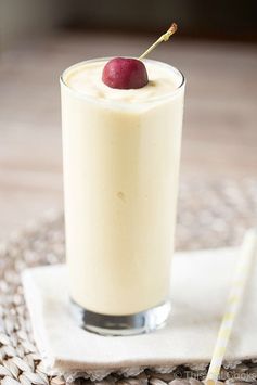 Pina Colada Smoothie with Mango