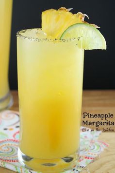 Pineapple Margaritas for #CocktailDay