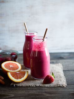 Pink Sunrise Breakfast Smoothie