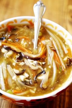 Restaurant Style Chinese Hot and Sour Soup (Vegan