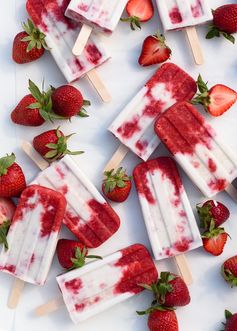 Roasted Strawberries and Cream Popsicles