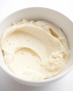 Simple Vanilla Frosting