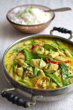 Slow Cooker Coconut Ginger Chicken & Vegetables