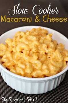 Slow Cooker Creamy Macaroni and Cheese