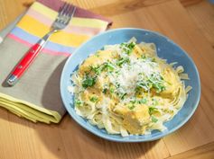 Slow-Cooker Golden Chicken Pasta