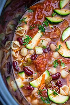 Slow Cooker Homemade Minestrone Soup