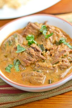 Slow Cooker Thai Red Curry Beef
