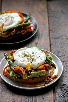 Smashed Avocado Toast + Veggies