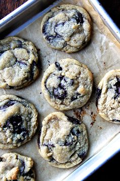 Soft and Chewy Chocolate Chip Cookies