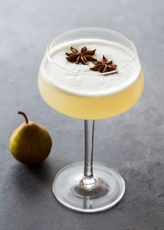 Spiced Pear Gin Fizz