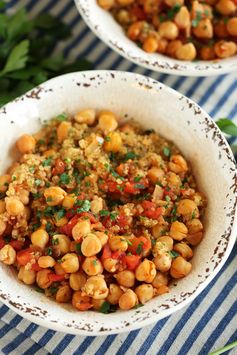 Spicy Chickpea and Quinoa Bowl