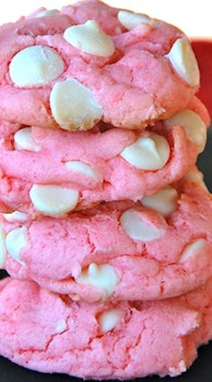 Strawberry Milkshake Cookies