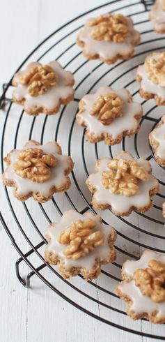 Swiss Walnut Christmas Cookies