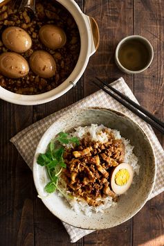 Taiwanese Braised Pork Over Rice (Lu Rou Fan