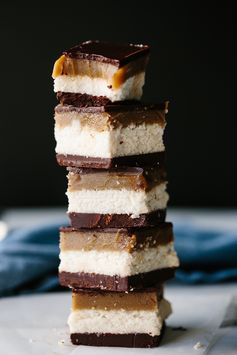 Vegan Chocolate-Coconut-Caramel Bounty Slice