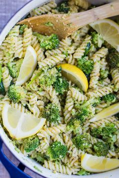 Vegan Lemon Broccoli Pasta Salad