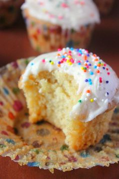 Vegan Yellow Cupcakes with Vegan Buttercream Frosting