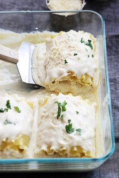 White Chicken Lasagna Rollups