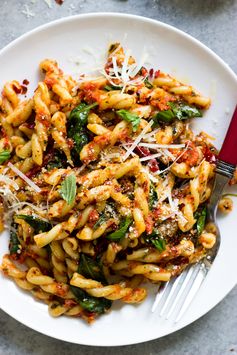 20-Minute Sun-Dried Tomato Pasta with Spinach