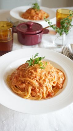 蟹缶で作る、蟹のトマトクリームパスタ