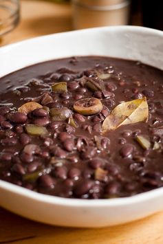 Abuelo Peláez’s Frijoles Negros (Black Beans