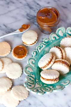 Alfajores (Dulce de Leche Shortbread Cookies