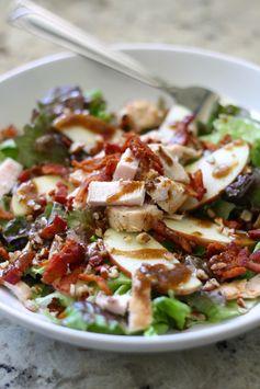 Apple, Bacon & Pecan Salad with Garlic Balsamic Dressing