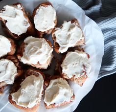 Apple Cinnamon Rolls with Maple Cream Cheese Frosting