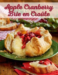 Apple Cranberry Brie en Croûte