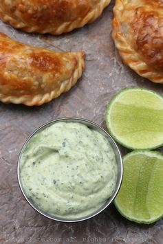 Avocado and cilantro mayonnaise sauce