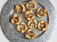 Baked Brie Pastries With Artichoke and Prosciutto