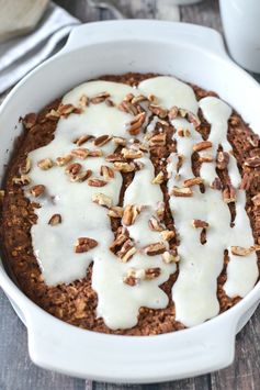 Baked Cinnamon Roll Oatmeal