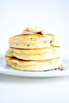 Banana macadamia nut pancakes