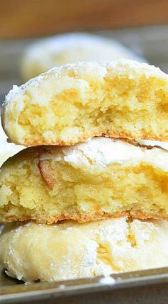 Banana Pudding Chewy Crinkle Cookies