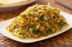 Bean Sprouts Stir-Fry with Bell Pepper and Carrot