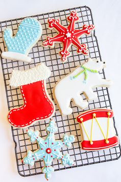 Beautifully-decorated Christmas cookies