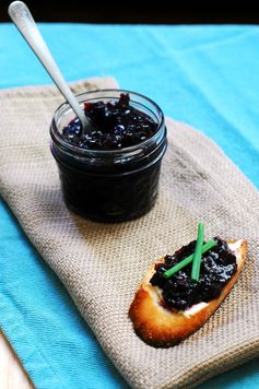 Blackberry-Rhubarb Chutney and Goat Cheese Crostini