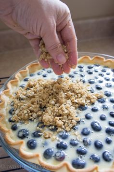 Blueberry Crumble Cream Pie