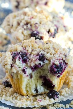 Blueberry Muffins With Streusel Crumb Topping