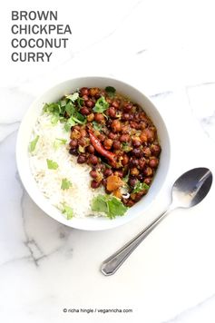 Brown Chickpea Coconut Curry - Kadala Curry