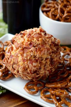 Buffalo Bacon Cheeseball