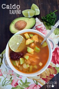 Caldo tlalpeño