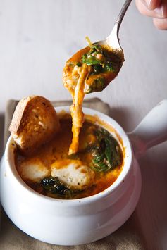 Caprese Tomato Spinach Soup