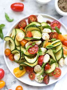 Caprese Zucchini Salad