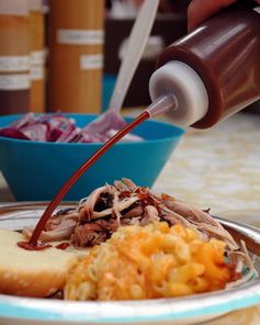 Carolina-Style Vinegar Pulled Pork Finishing Sauce