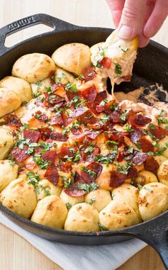 Cast Iron Baked Pepperoni Pizza Dip