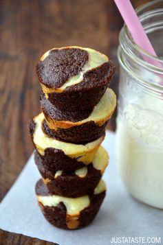 Cheesecake Brownie Bites