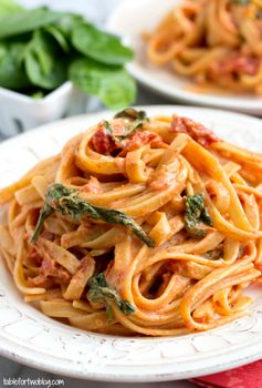 Cheesecake Factory Copycat: Creamy Sundried Tomato Fettuccine